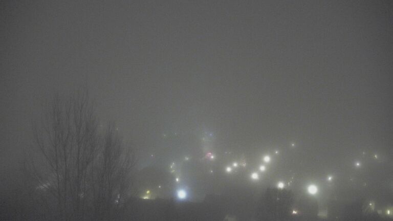 Dieses Bild zeigt eine Webcam-Aufnahme von Ottenhöfen, aufgenommen am Samstag, den 13.12.2025 um 06:20 Uhr