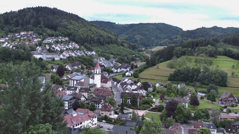 Dieses Bild zeigt eine Webcam-Aufnahme von Ottenhöfen, aufgenommen am Donnerstag, den 11.06.2026 um 05:30 Uhr