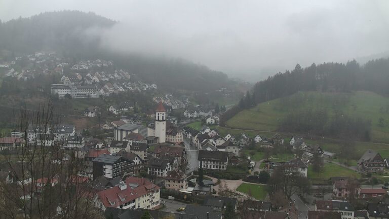 Dieses Bild zeigt eine Webcam-Aufnahme von Ottenhöfen, aufgenommen am Samstag, den 28.03.2026 um 15:50 Uhr