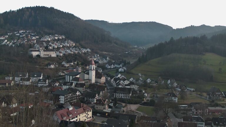 Dieses Bild zeigt eine Webcam-Aufnahme von Ottenhöfen, aufgenommen am Donnerstag, den 05.02.2026 um 17:00 Uhr