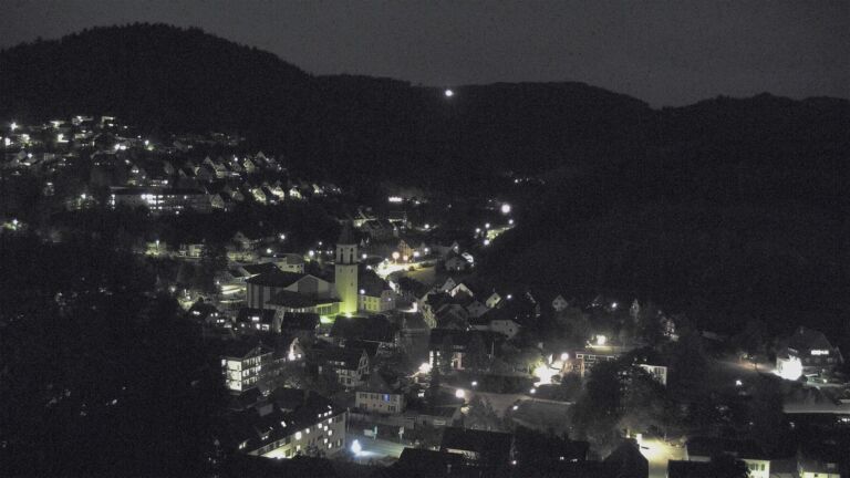 Dieses Bild zeigt eine Webcam-Aufnahme von Ottenhöfen, aufgenommen am Montag, den 28.09.2026 um 21:30 Uhr