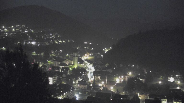 Dieses Bild zeigt eine Webcam-Aufnahme von Ottenhöfen, aufgenommen am Mittwoch, den 06.05.2026 um 21:30 Uhr