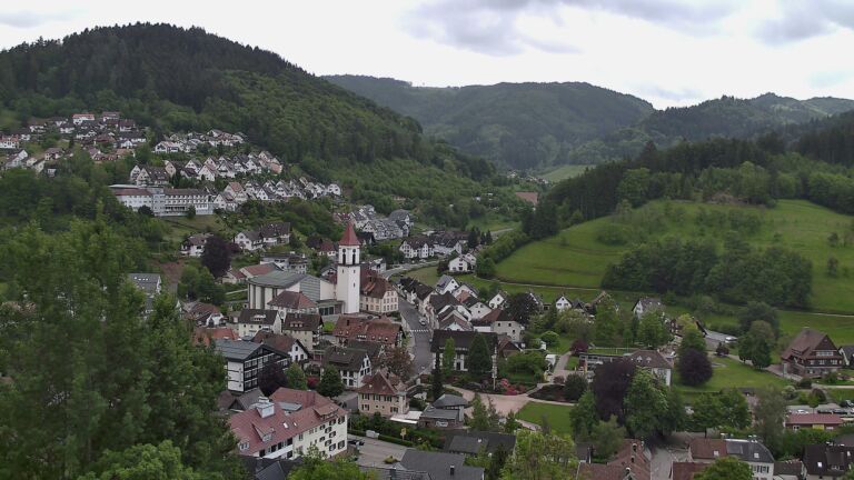 Dieses Bild zeigt eine Webcam-Aufnahme von Ottenhöfen, aufgenommen am Samstag, den 16.05.2026 um 12:00 Uhr