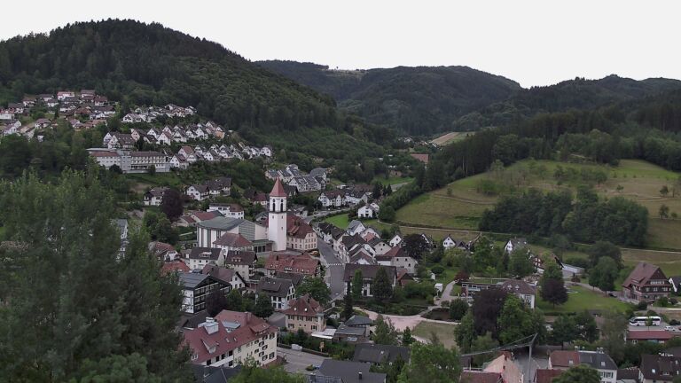 Dieses Bild zeigt eine Webcam-Aufnahme von Ottenhöfen, aufgenommen am Dienstag, den 07.07.2026 um 19:50 Uhr