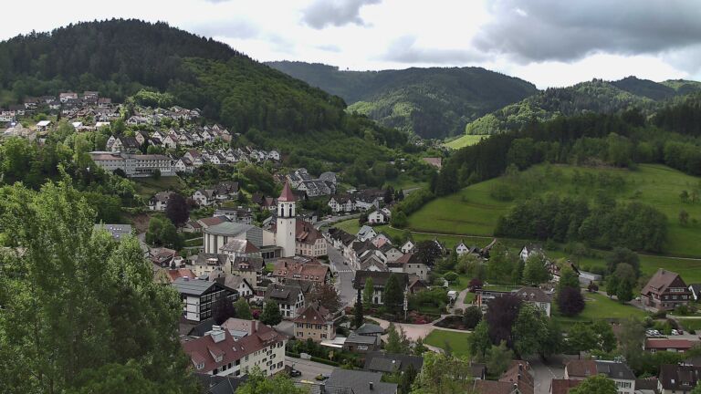 Dieses Bild zeigt eine Webcam-Aufnahme von Ottenhöfen, aufgenommen am Dienstag, den 12.05.2026 um 10:40 Uhr