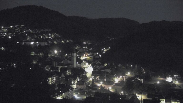 Dieses Bild zeigt eine Webcam-Aufnahme von Ottenhöfen, aufgenommen am Montag, den 22.06.2026 um 23:00 Uhr