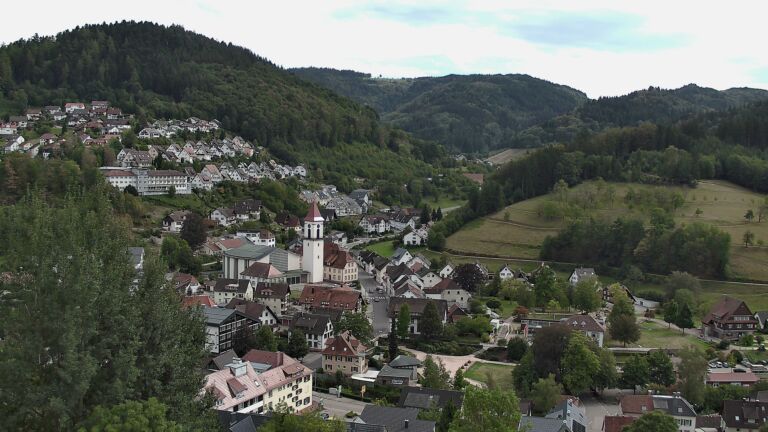 Dieses Bild zeigt eine Webcam-Aufnahme von Ottenhöfen, aufgenommen am Donnerstag, den 03.09.2026 um 15:30 Uhr