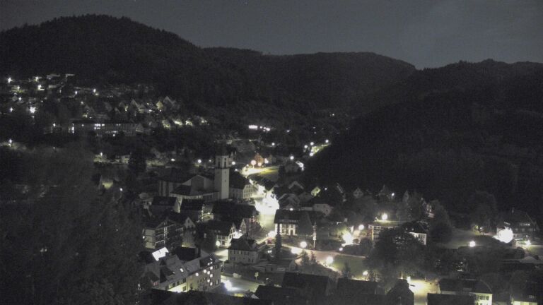 Dieses Bild zeigt eine Webcam-Aufnahme von Ottenhöfen, aufgenommen am Freitag, den 01.05.2026 um 02:00 Uhr