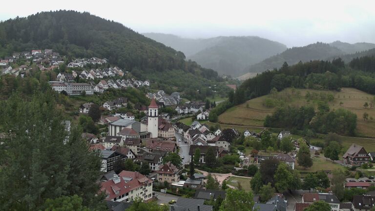 Dieses Bild zeigt eine Webcam-Aufnahme von Ottenhöfen, aufgenommen am Sonntag, den 30.08.2026 um 10:20 Uhr