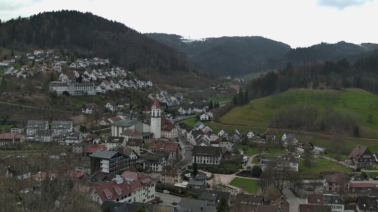 Dieses Bild zeigt eine Webcam-Aufnahme von Ottenhöfen, aufgenommen am Mittwoch, den 01.04.2026 um 10:30 Uhr