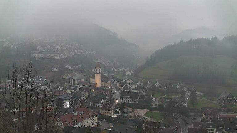 Dieses Bild zeigt eine Webcam-Aufnahme von Ottenhöfen, aufgenommen am Samstag, den 28.03.2026 um 18:30 Uhr