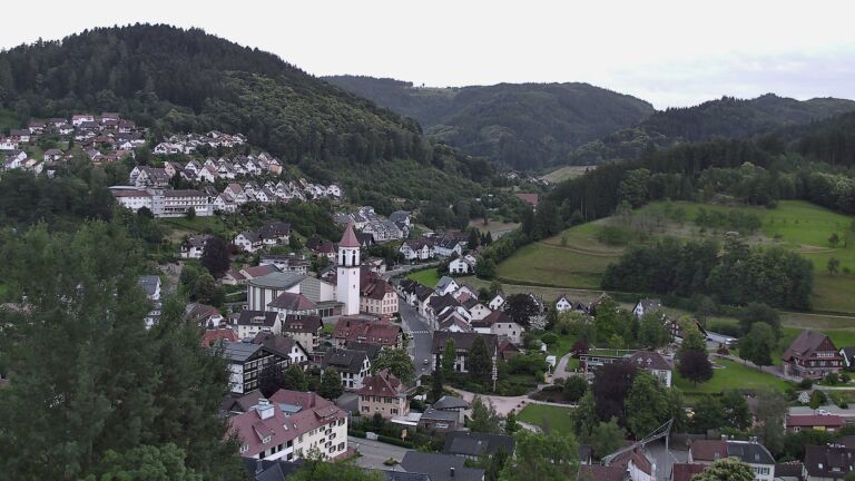 Dieses Bild zeigt eine Webcam-Aufnahme von Ottenhöfen, aufgenommen am Dienstag, den 16.06.2026 um 20:50 Uhr