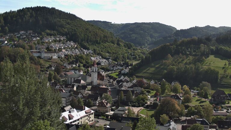 Dieses Bild zeigt eine Webcam-Aufnahme von Ottenhöfen, aufgenommen am Donnerstag, den 15.10.2026 um 14:40 Uhr