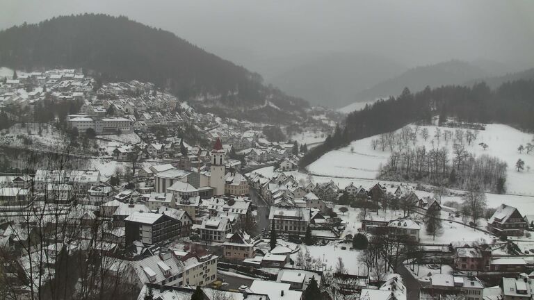 Dieses Bild zeigt eine Webcam-Aufnahme von Ottenhöfen, aufgenommen am Donnerstag, den 08.01.2026 um 15:30 Uhr