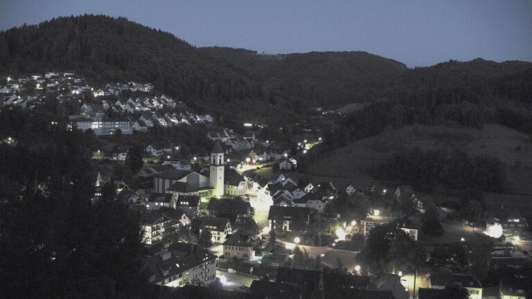Dieses Bild zeigt eine Webcam-Aufnahme von Ottenhöfen, aufgenommen am Mittwoch, den 08.07.2026 um 22:30 Uhr