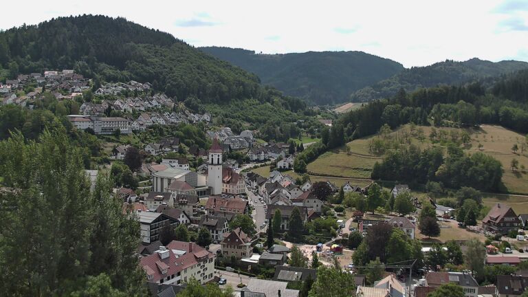 Dieses Bild zeigt eine Webcam-Aufnahme von Ottenhöfen, aufgenommen am Sonntag, den 26.07.2026 um 12:40 Uhr