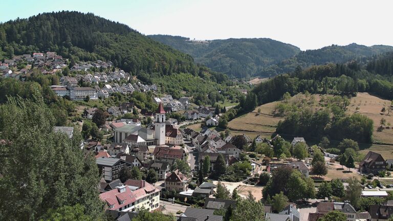 Dieses Bild zeigt eine Webcam-Aufnahme von Ottenhöfen, aufgenommen am Freitag, den 14.08.2026 um 14:50 Uhr