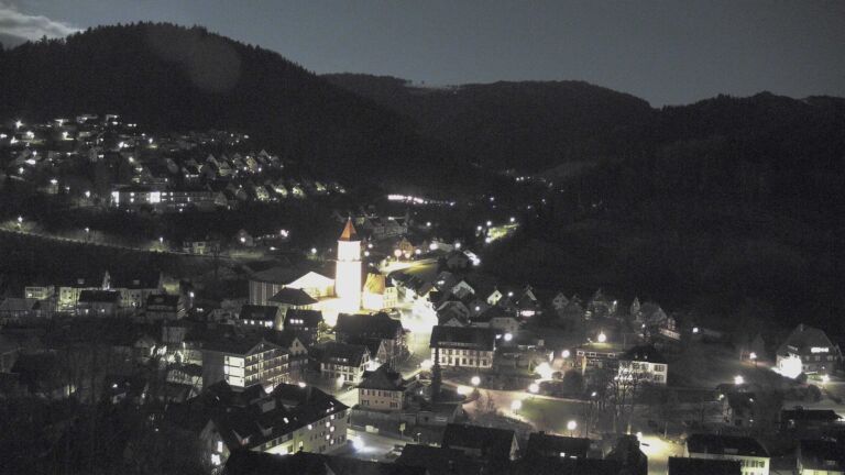 Dieses Bild zeigt eine Webcam-Aufnahme von Ottenhöfen, aufgenommen am Mittwoch, den 01.04.2026 um 22:00 Uhr