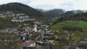 Dieses Bild zeigt eine Webcam-Aufnahme von Ottenhöfen, aufgenommen am Sonntag, den 12.04.2026 um 10:00 Uhr