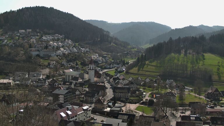 Dieses Bild zeigt eine Webcam-Aufnahme von Ottenhöfen, aufgenommen am Mittwoch, den 18.03.2026 um 12:30 Uhr