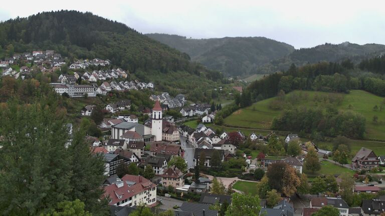 Dieses Bild zeigt eine Webcam-Aufnahme von Ottenhöfen, aufgenommen am Mittwoch, den 21.10.2026 um 14:00 Uhr