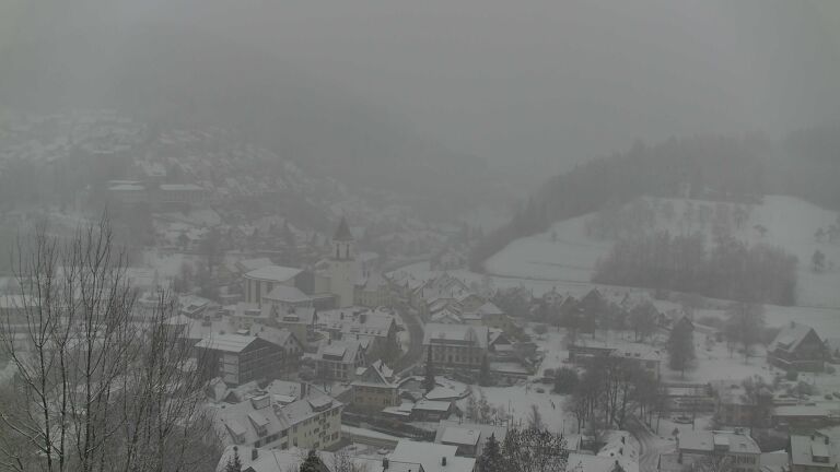 Dieses Bild zeigt eine Webcam-Aufnahme von Ottenhöfen, aufgenommen am Samstag, den 10.01.2026 um 13:30 Uhr