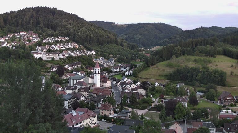 Dieses Bild zeigt eine Webcam-Aufnahme von Ottenhöfen, aufgenommen am Dienstag, den 07.07.2026 um 21:30 Uhr