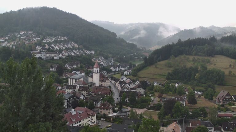 Dieses Bild zeigt eine Webcam-Aufnahme von Ottenhöfen, aufgenommen am Sonntag, den 19.07.2026 um 07:40 Uhr
