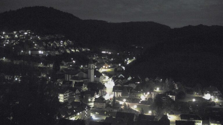Dieses Bild zeigt eine Webcam-Aufnahme von Ottenhöfen, aufgenommen am Dienstag, den 28.04.2026 um 23:00 Uhr