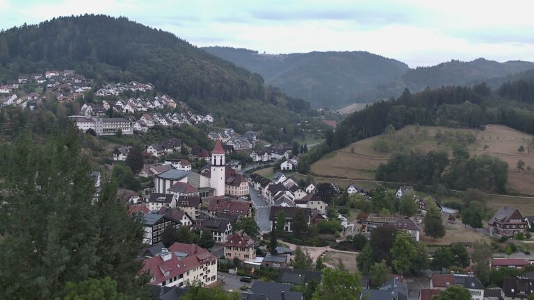 Dieses Bild zeigt eine Webcam-Aufnahme von Ottenhöfen, aufgenommen am Dienstag, den 25.08.2026 um 19:40 Uhr