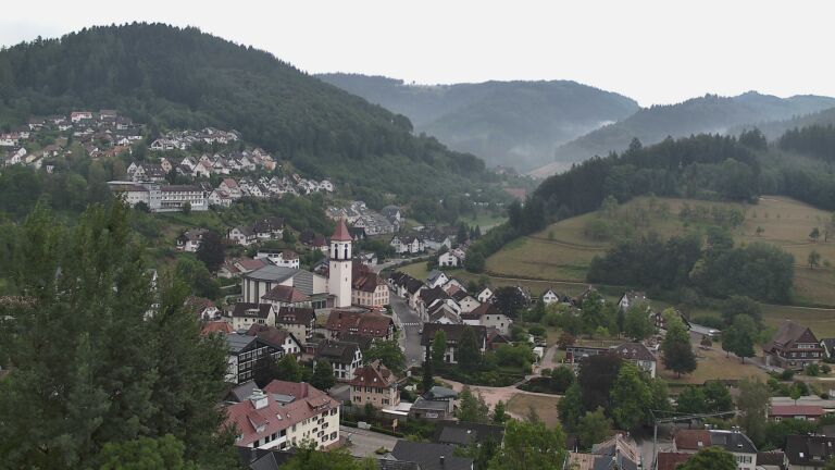 Dieses Bild zeigt eine Webcam-Aufnahme von Ottenhöfen, aufgenommen am Samstag, den 01.08.2026 um 07:20 Uhr