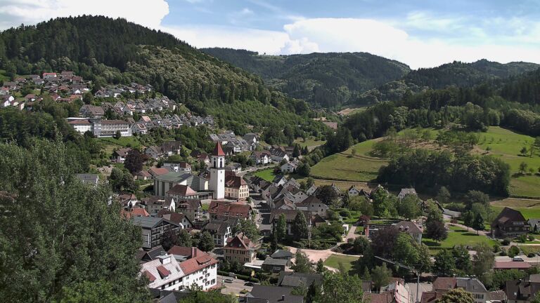 Dieses Bild zeigt eine Webcam-Aufnahme von Ottenhöfen, aufgenommen am Dienstag, den 23.06.2026 um 16:00 Uhr