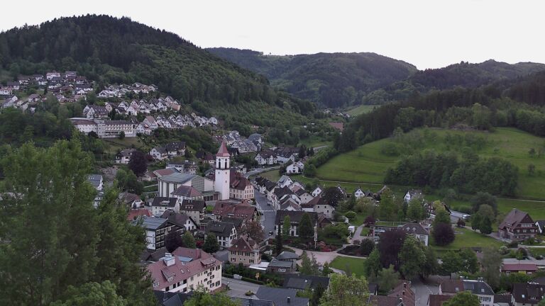 Dieses Bild zeigt eine Webcam-Aufnahme von Ottenhöfen, aufgenommen am Samstag, den 16.05.2026 um 20:00 Uhr