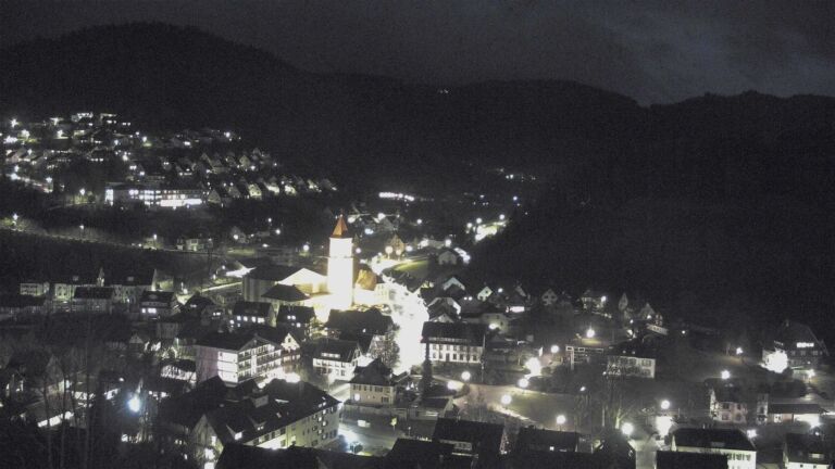 Dieses Bild zeigt eine Webcam-Aufnahme von Ottenhöfen, aufgenommen am Freitag, den 06.02.2026 um 18:30 Uhr