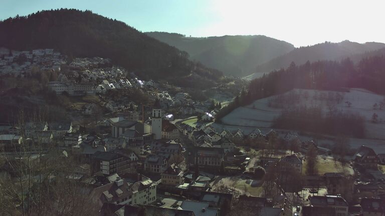 Dieses Bild zeigt eine Webcam-Aufnahme von Ottenhöfen, aufgenommen am Mittwoch, den 31.12.2025 um 12:20 Uhr