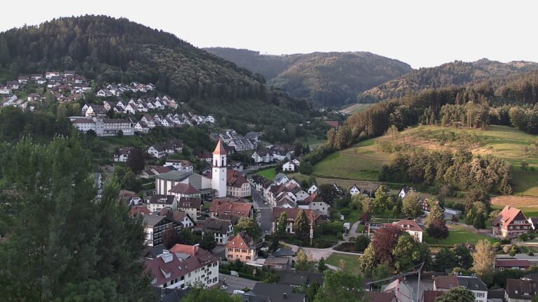 Dieses Bild zeigt eine Webcam-Aufnahme von Ottenhöfen, aufgenommen am Samstag, den 27.06.2026 um 06:30 Uhr