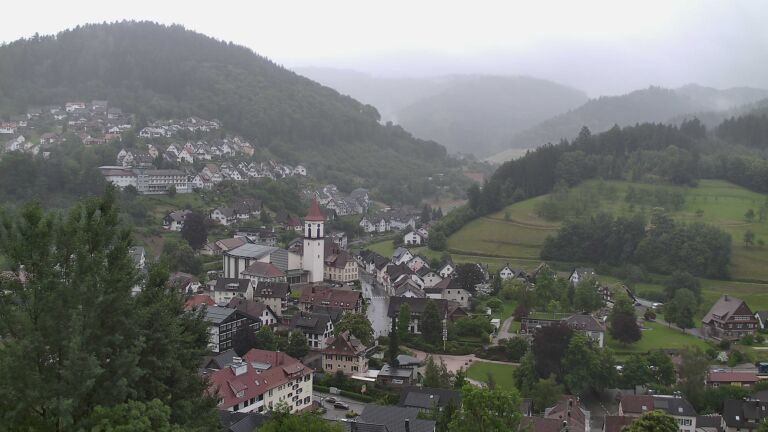 Dieses Bild zeigt eine Webcam-Aufnahme von Ottenhöfen, aufgenommen am Freitag, den 12.06.2026 um 06:10 Uhr