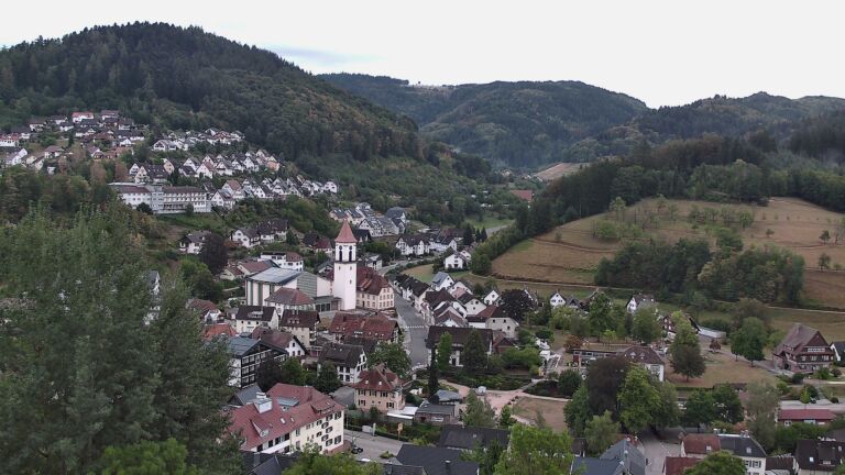 Dieses Bild zeigt eine Webcam-Aufnahme von Ottenhöfen, aufgenommen am Samstag, den 22.08.2026 um 07:10 Uhr