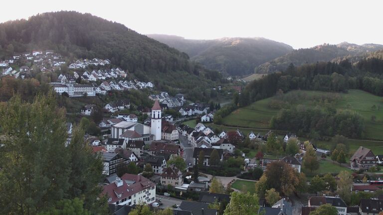 Dieses Bild zeigt eine Webcam-Aufnahme von Ottenhöfen, aufgenommen am Donnerstag, den 22.10.2026 um 08:50 Uhr