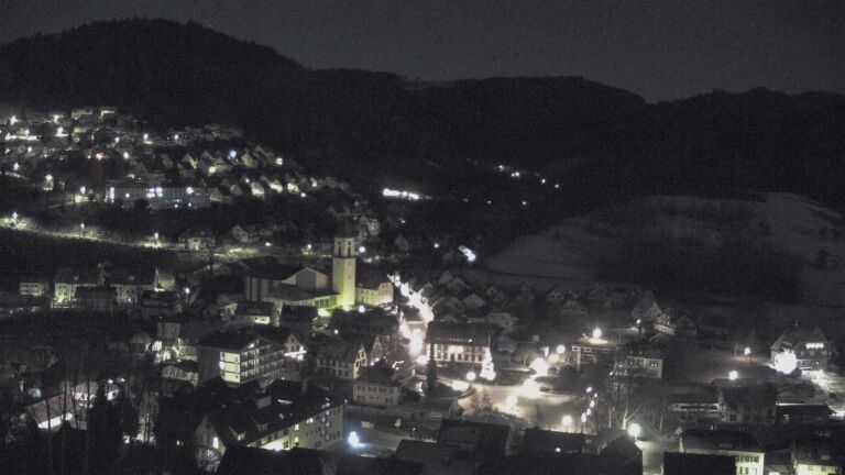 Dieses Bild zeigt eine Webcam-Aufnahme von Ottenhöfen, aufgenommen am Donnerstag, den 01.01.2026 um 05:30 Uhr