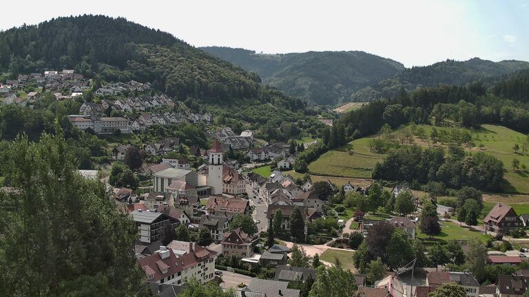 Dieses Bild zeigt eine Webcam-Aufnahme von Ottenhöfen, aufgenommen am Sonntag, den 28.06.2026 um 11:30 Uhr