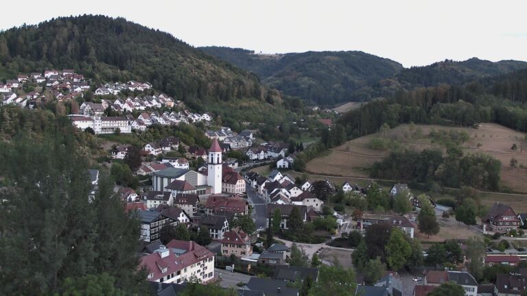 Dieses Bild zeigt eine Webcam-Aufnahme von Ottenhöfen, aufgenommen am Mittwoch, den 19.08.2026 um 20:40 Uhr
