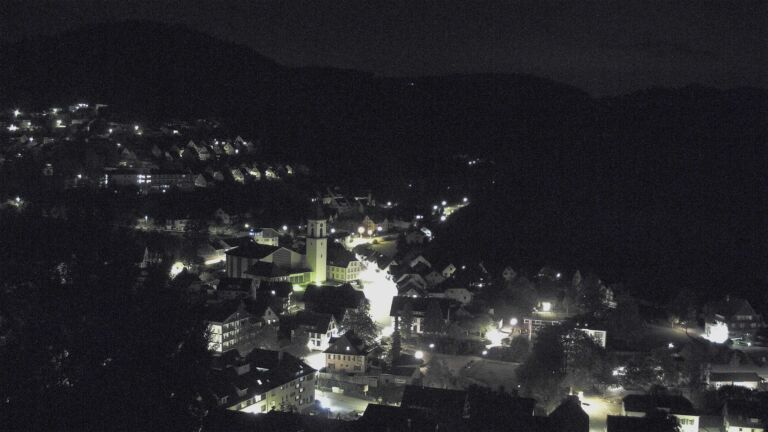 Dieses Bild zeigt eine Webcam-Aufnahme von Ottenhöfen, aufgenommen am Dienstag, den 13.10.2026 um 05:50 Uhr