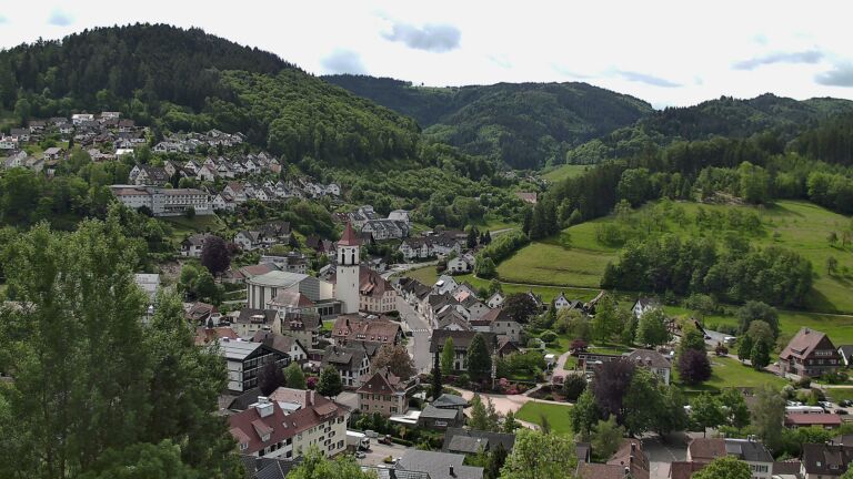 Dieses Bild zeigt eine Webcam-Aufnahme von Ottenhöfen, aufgenommen am Dienstag, den 19.05.2026 um 11:20 Uhr