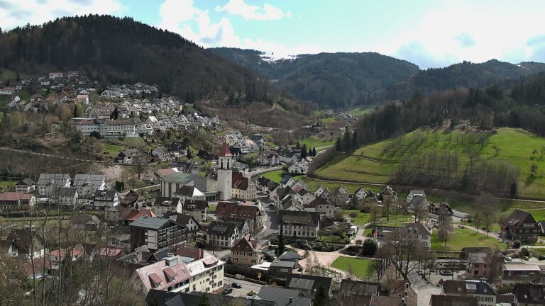 Dieses Bild zeigt eine Webcam-Aufnahme von Ottenhöfen, aufgenommen am Mittwoch, den 01.04.2026 um 14:40 Uhr