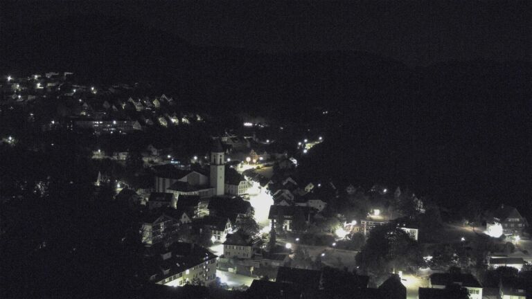 Dieses Bild zeigt eine Webcam-Aufnahme von Ottenhöfen, aufgenommen am Sonntag, den 23.08.2026 um 04:00 Uhr