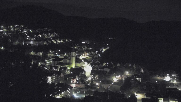 Dieses Bild zeigt eine Webcam-Aufnahme von Ottenhöfen, aufgenommen am Dienstag, den 15.09.2026 um 21:00 Uhr