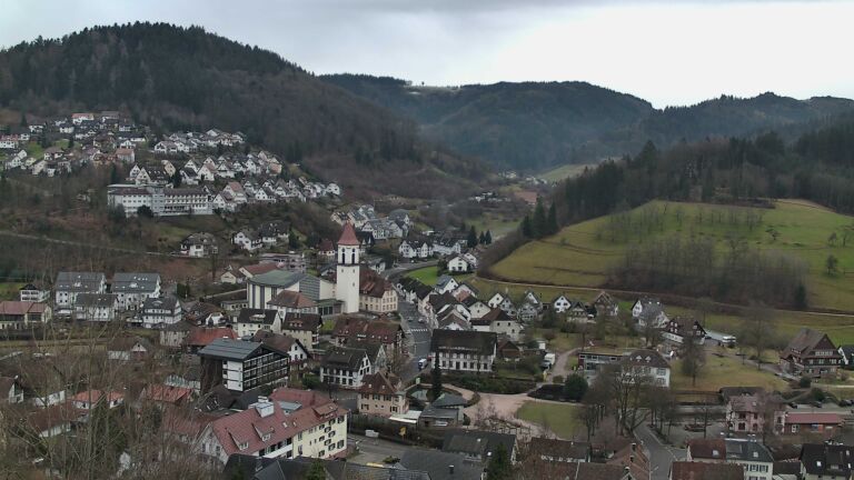 Dieses Bild zeigt eine Webcam-Aufnahme von Ottenhöfen, aufgenommen am Dienstag, den 27.01.2026 um 14:50 Uhr