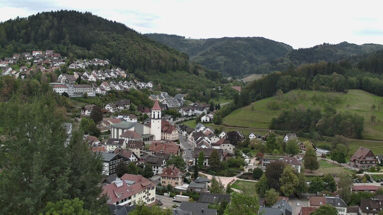 Dieses Bild zeigt eine Webcam-Aufnahme von Ottenhöfen, aufgenommen am Donnerstag, den 24.09.2026 um 10:10 Uhr