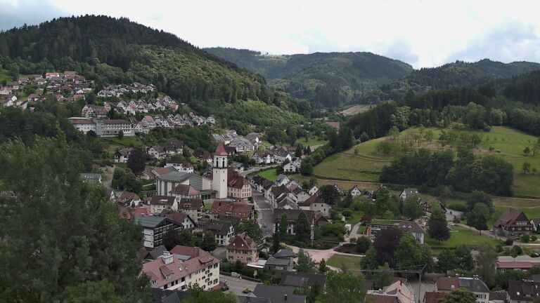 Dieses Bild zeigt eine Webcam-Aufnahme von Ottenhöfen, aufgenommen am Dienstag, den 30.06.2026 um 16:00 Uhr
